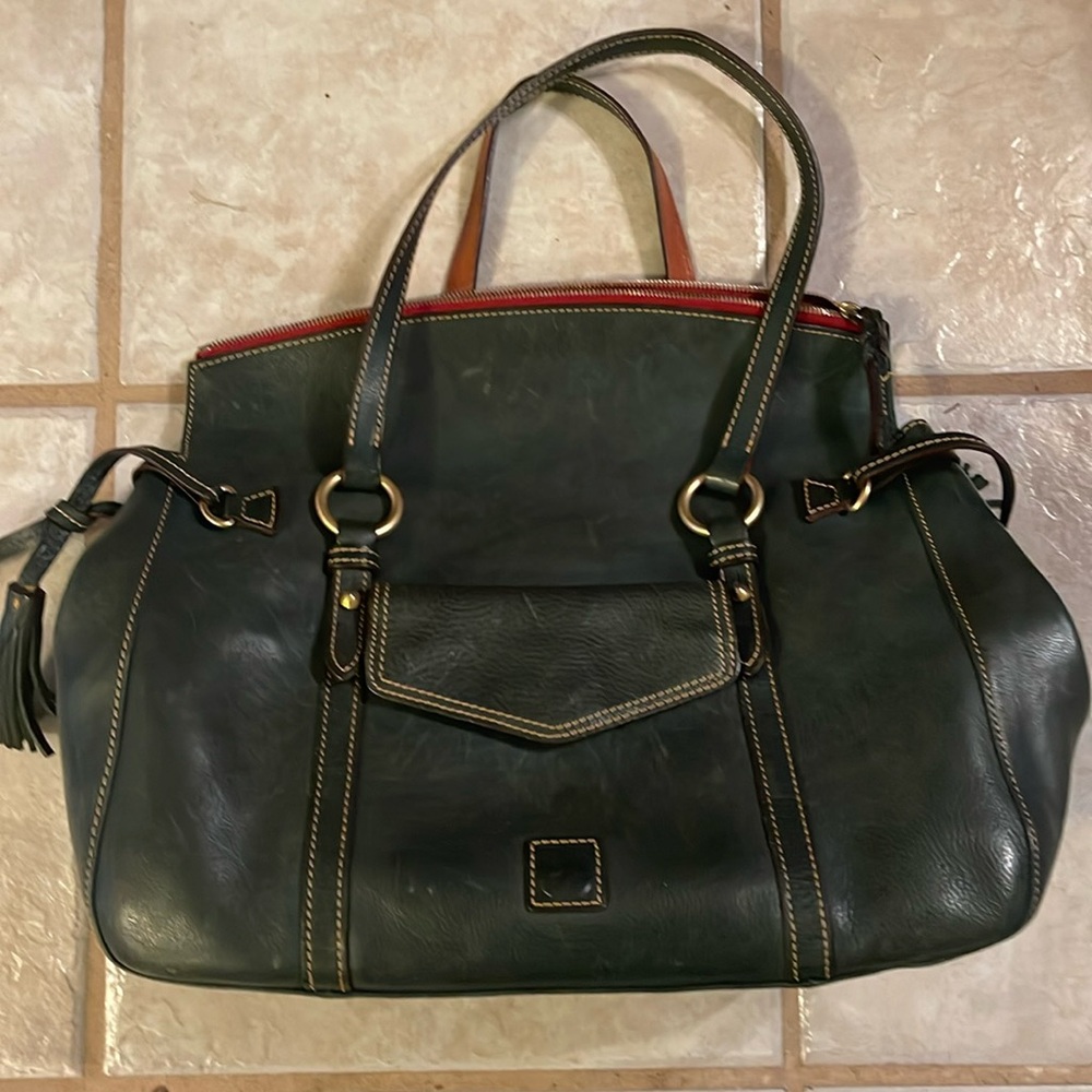 Beautiful Dooney and Bourke Smith Tote